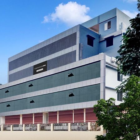 Townhouse Oak Sarusajai Stadium Dispur Εξωτερικό φωτογραφία