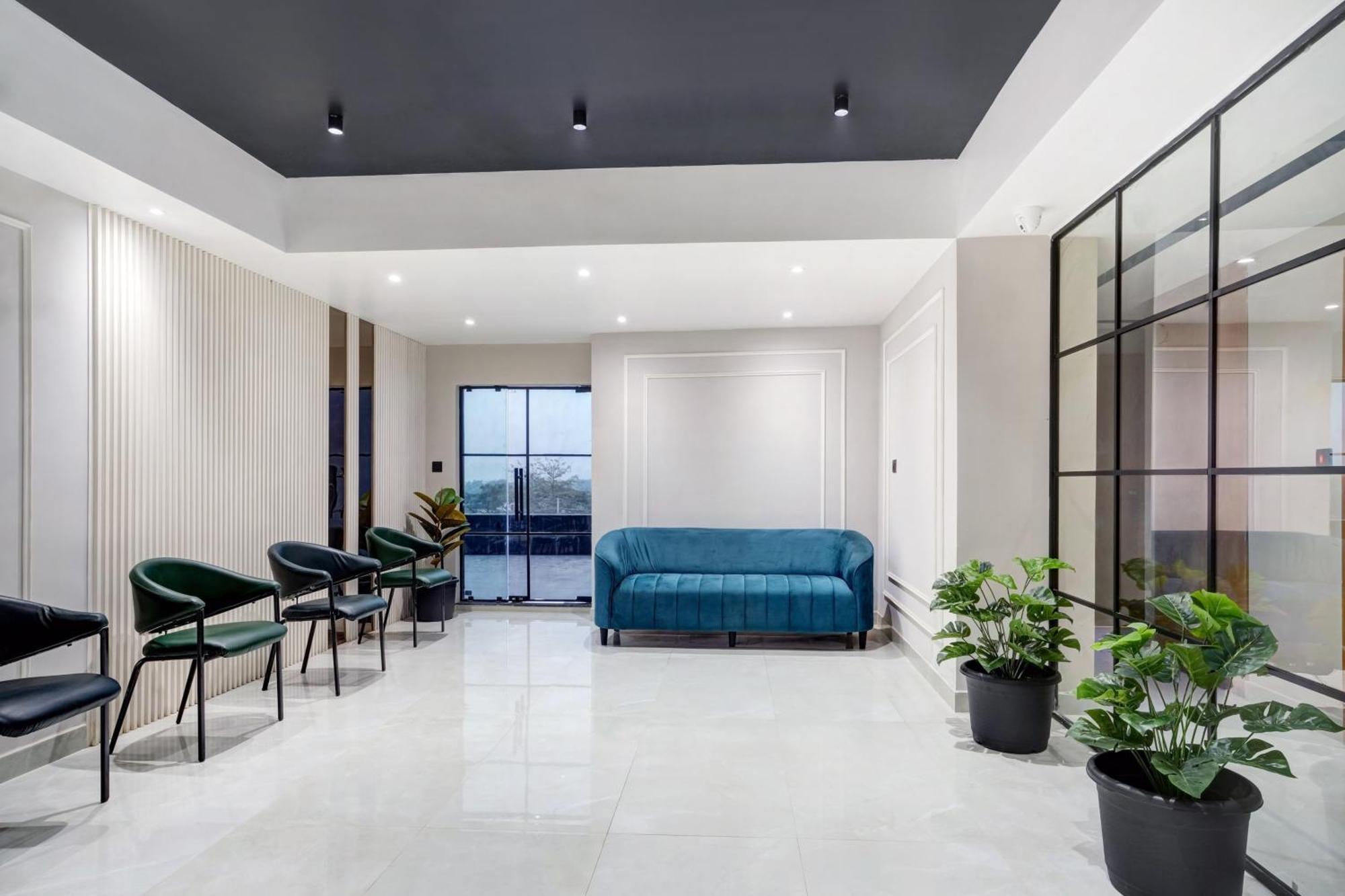 Townhouse Oak Sarusajai Stadium Dispur Εξωτερικό φωτογραφία