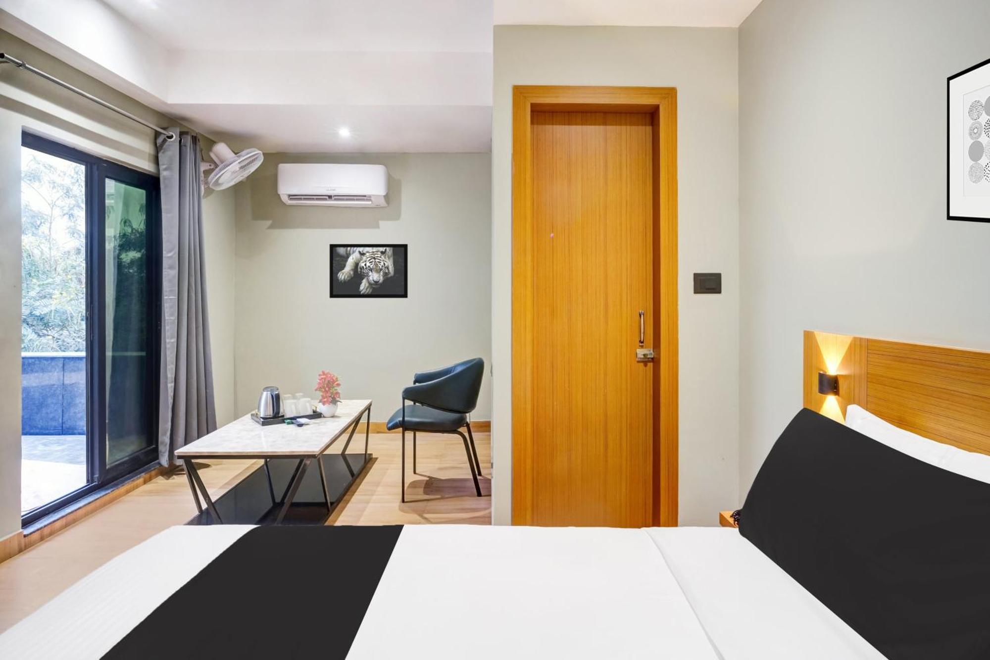 Townhouse Oak Sarusajai Stadium Dispur Εξωτερικό φωτογραφία