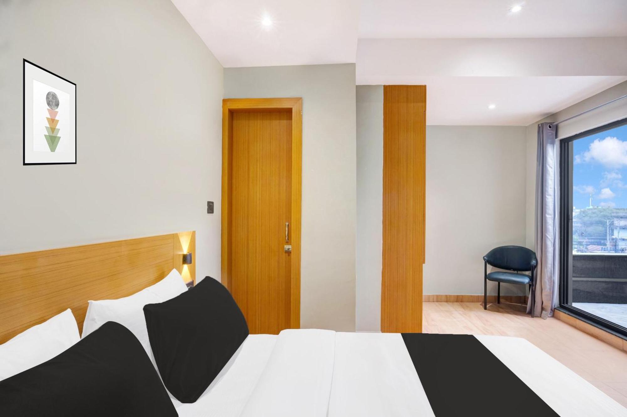 Townhouse Oak Sarusajai Stadium Dispur Εξωτερικό φωτογραφία